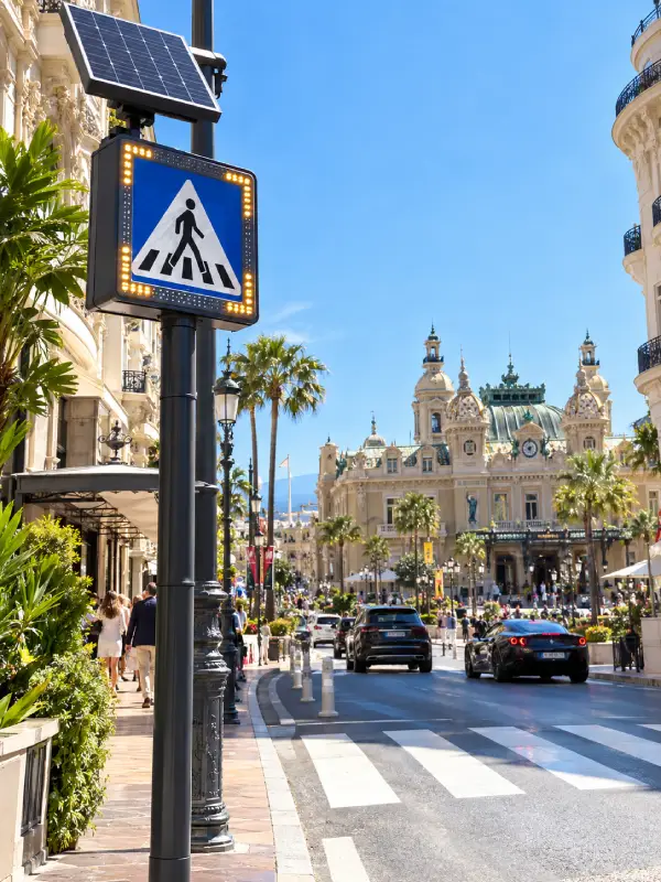Fast Monaco panneaux de signalisation solaires